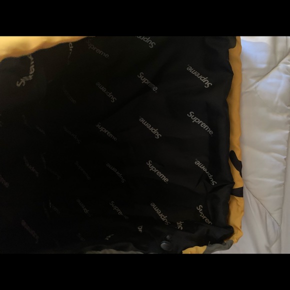 Supreme Hooded Pull Over Yellow Camo - Picture 7 of 8